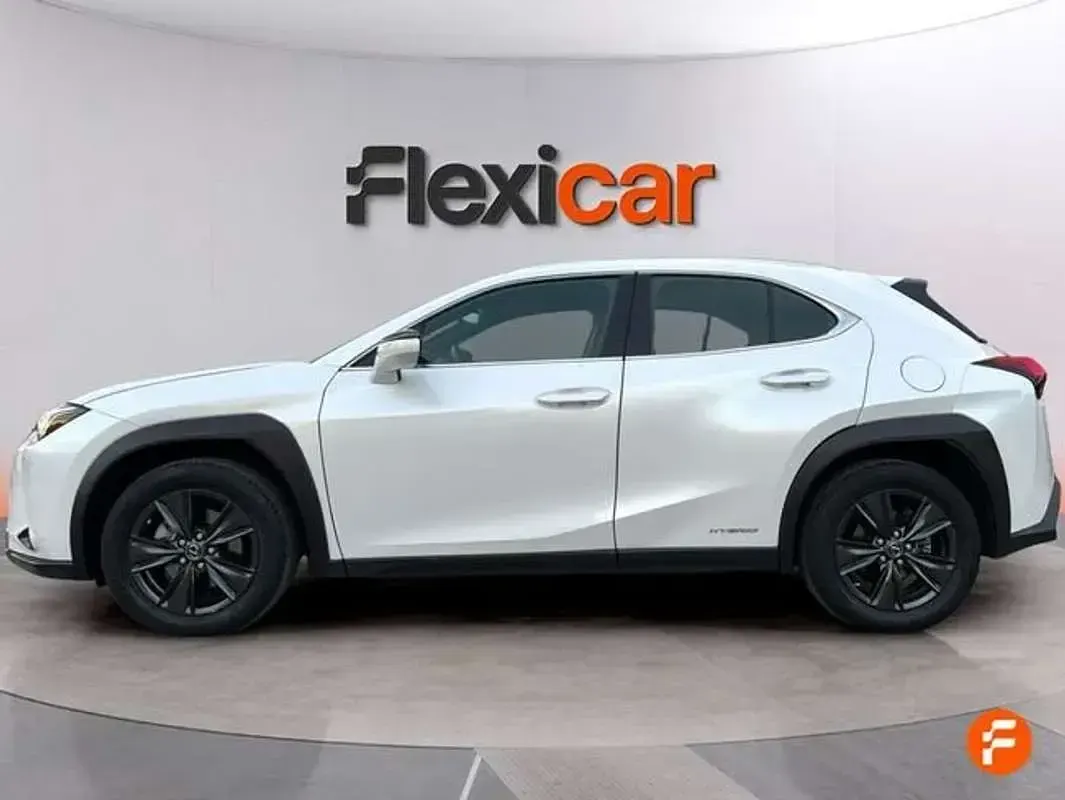 Usado Lexus UX 250h Business Edition 184 CV (135 kW) 2022 Blanco SUV