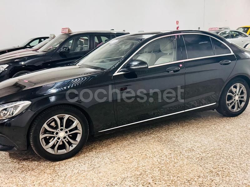 Usado Mercedes C220 Exclusive 170 HP (125 kW) 2016 Preto Sedan