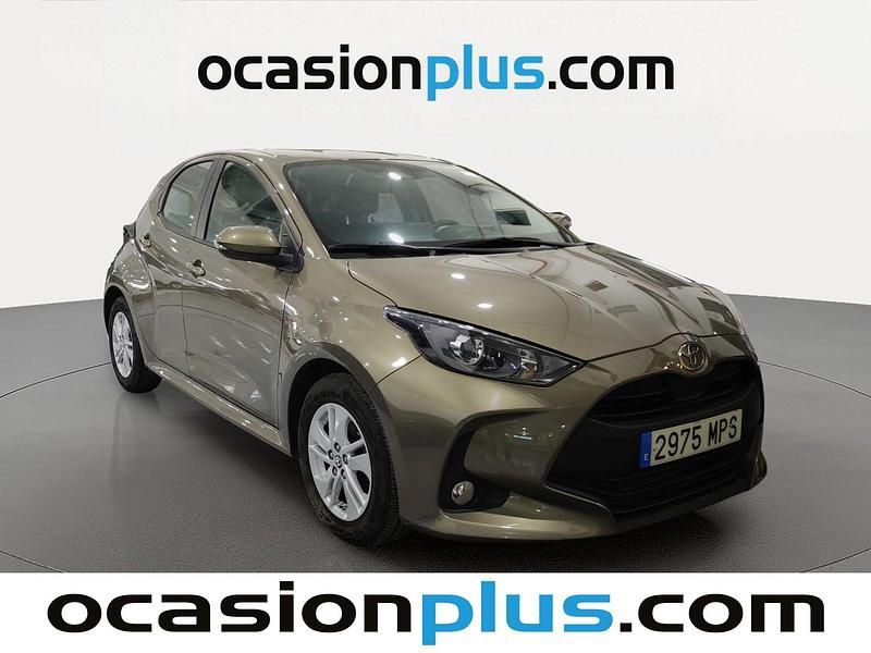Usado Toyota Yaris Edition 125 CV (91 kW) 2024 Marrón Utilitario