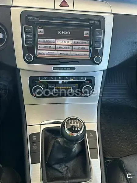 Usado VW Passat Advance 140 CV (102 kW) 2010 Azul Berlina