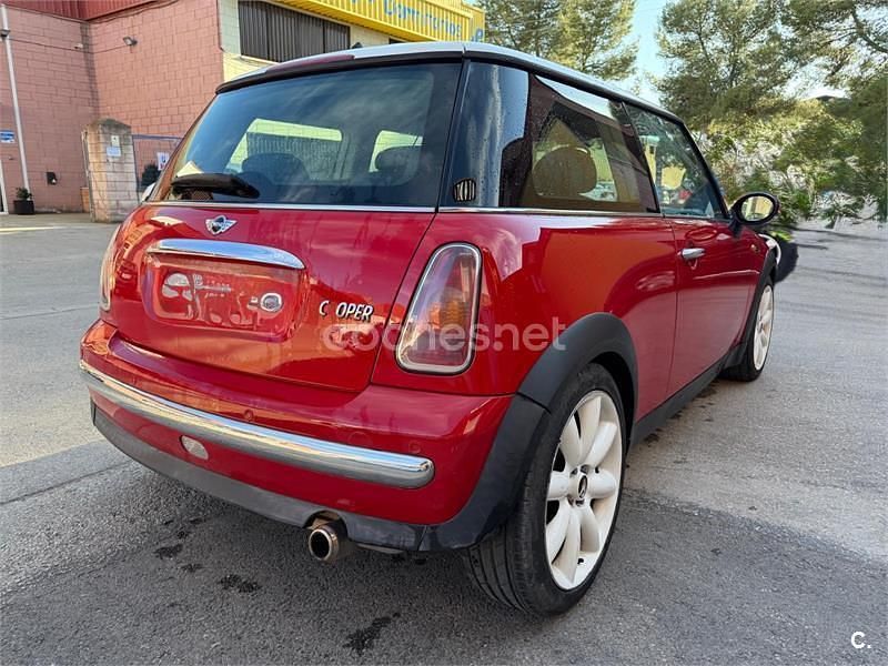 Usado Mini Cooper 115 CV (84 kW) 2003 Rojo Utilitario