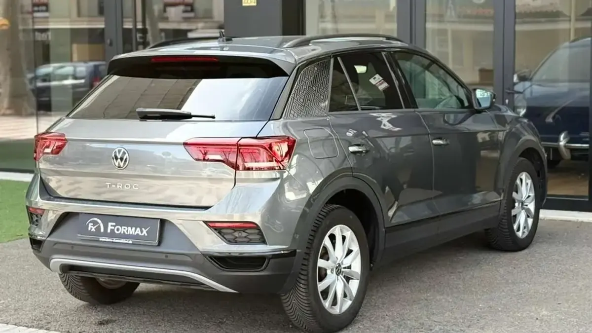 Usado VW T-Roc Sport 150 CV (110 kW) 2022 Gris SUV