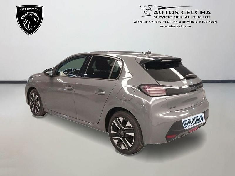 Usado Peugeot 208 Allure 100 CV (73 kW) 2025 Gris Utilitario