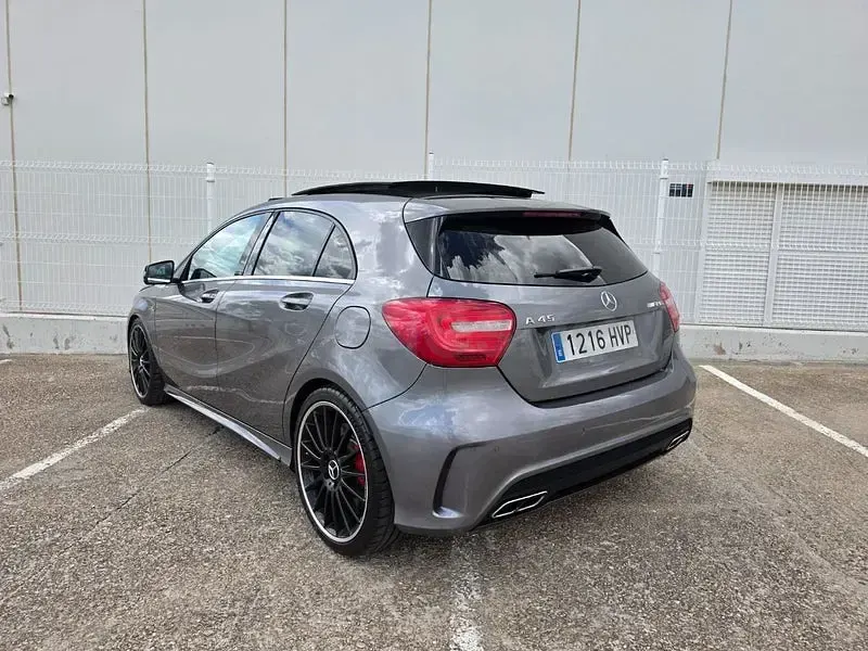 Usado Mercedes A45 AMG AMG 360 CV (264 kW) 2014 Gris / plata Utilitario