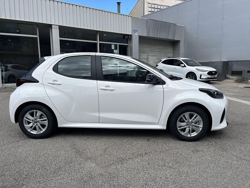 Nuevo Mazda 2 Center-Line 116 CV (85 kW) 2025 Blanco Berlina