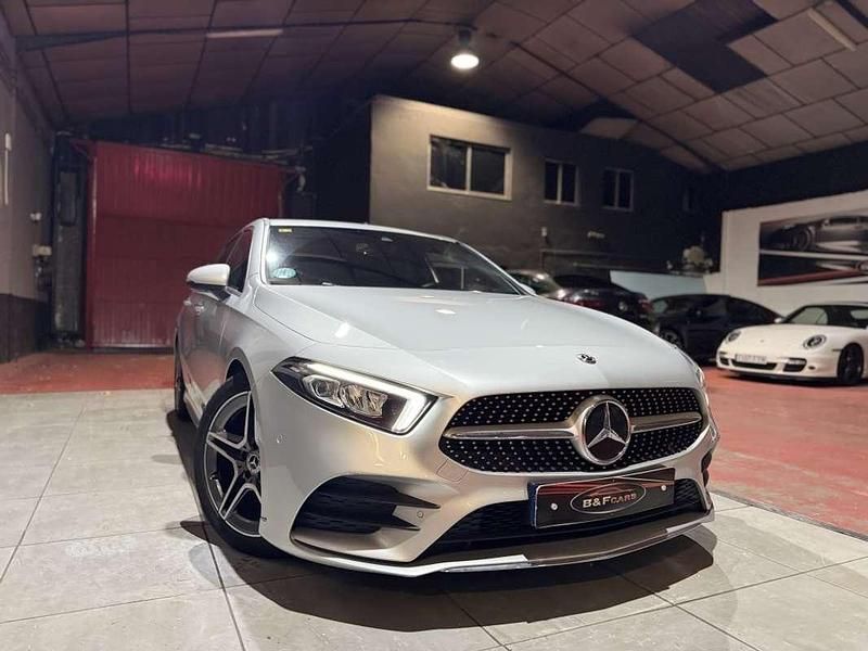 Usado Mercedes A180 116 CV (85 kW) 2020 Plateado Utilitario