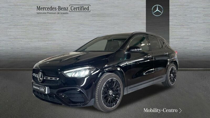 Negro noche Usado 2024 Mercedes GLA200 AMG line SUV | 44.000 € (Precio justo) - Imagen 1/4