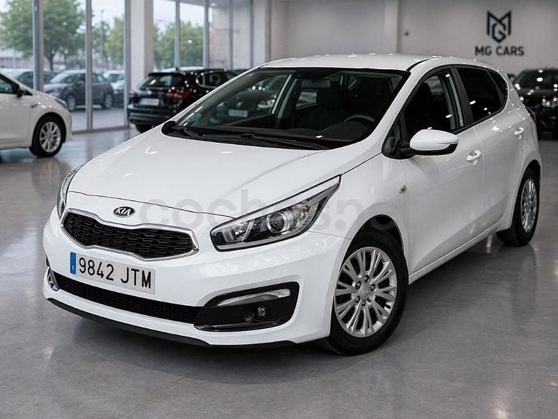 Usado Kia Ceed GT 90 CV (66 kW) 2016 Blanco Berlina