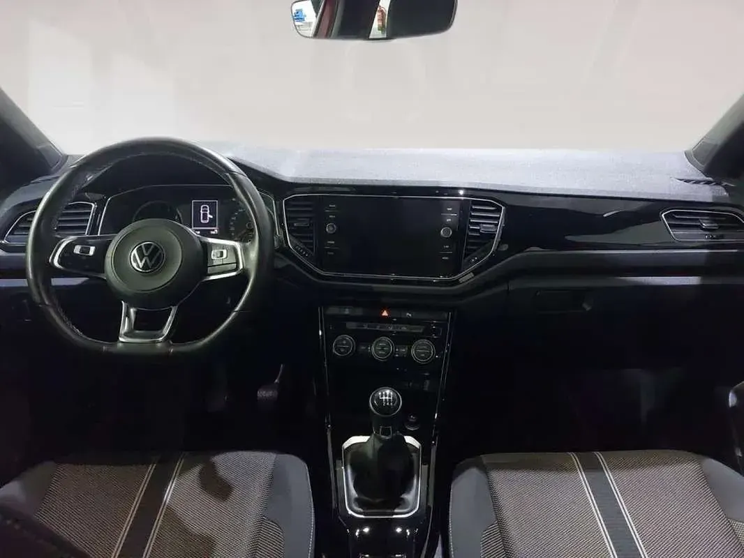 Usado VW T-Roc Advance 116 CV (85 kW) 2022 Rojo SUV