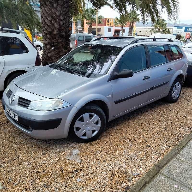 Usado Renault Mégane GrandTour Authentique 101 CV (74 kW) 2004 Gris Familiar