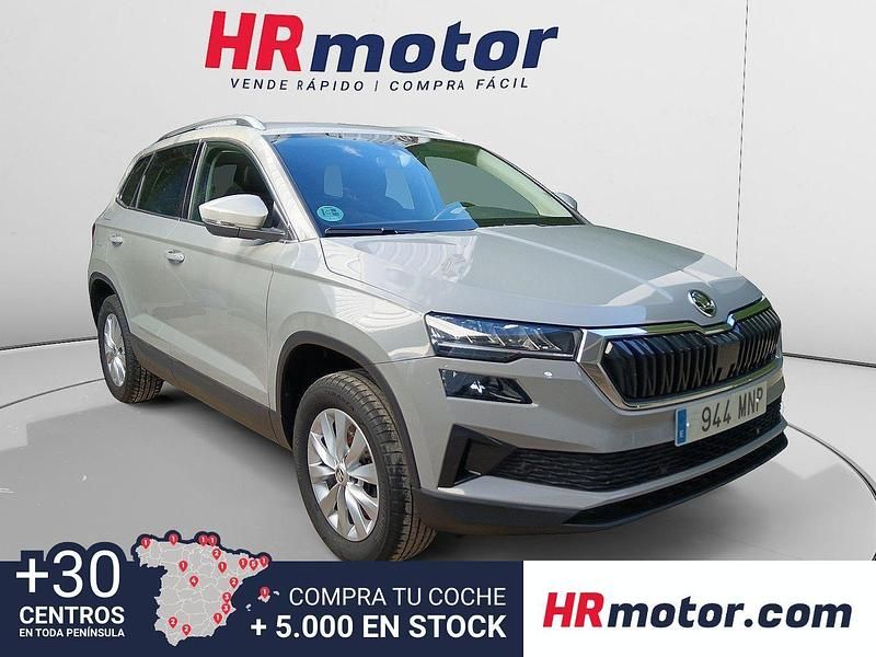 Gris Usado 2024 Skoda Karoq Ambition SUV | 26.950 € (Precio justo) - Imagen 1/4
