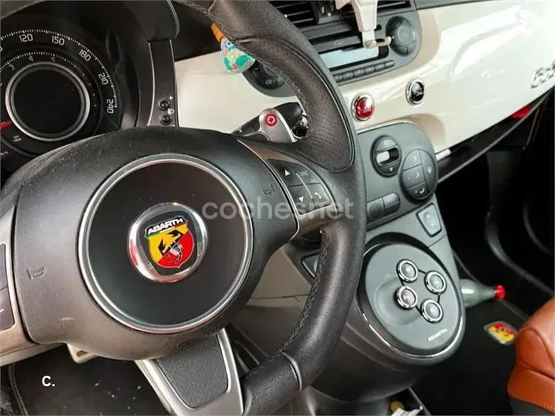 Usado Abarth 500C 140 CV (102 kW) 2011 Blanco Descapotable
