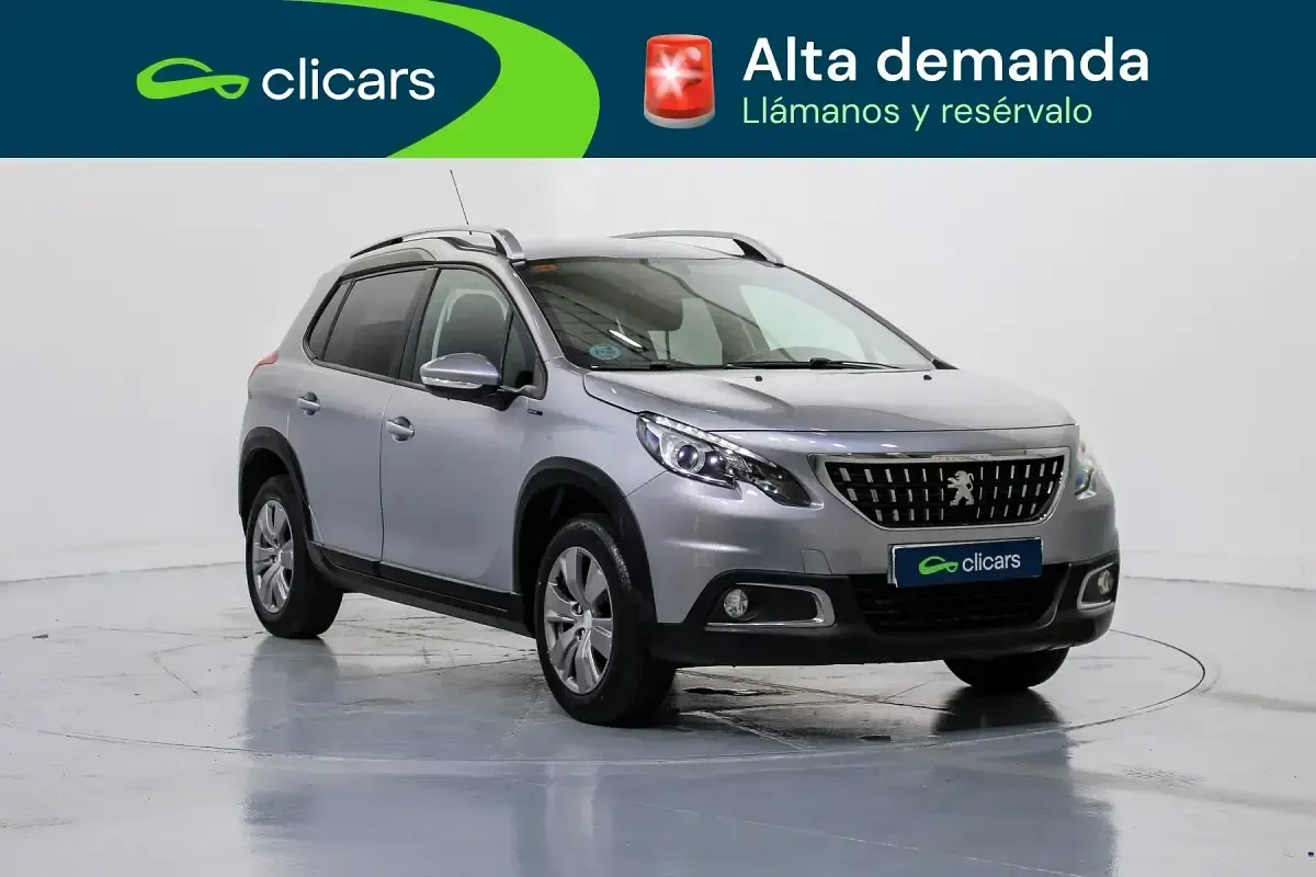 Usado Peugeot 2008 Signature Sky 82 CV (60 kW) 2019 Gris SUV