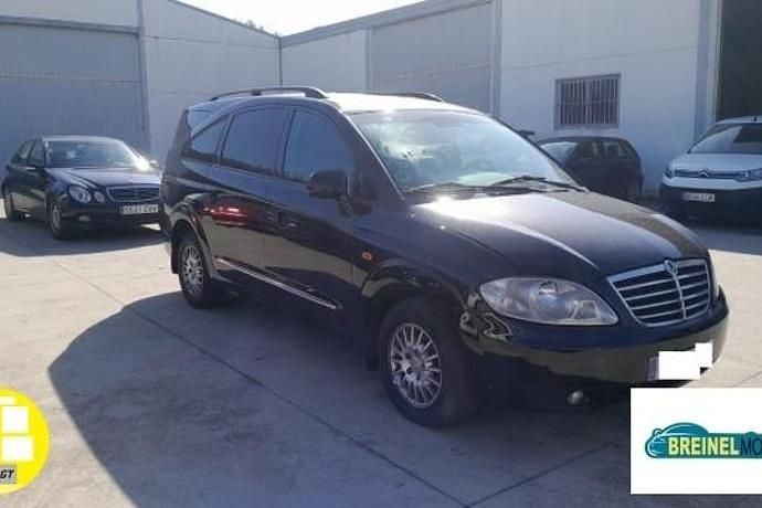 Usado SsangYong Rodius Limited 155 CV (114 kW) 2013 Negro Monovolumen