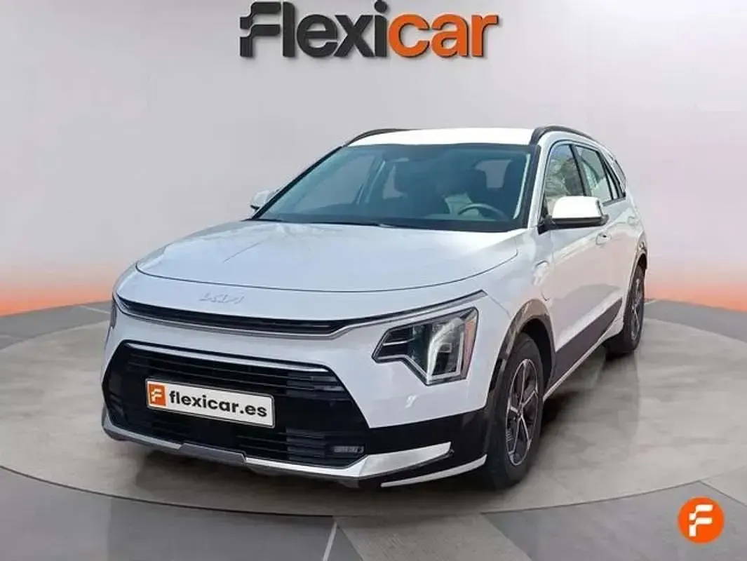 Usado Kia Niro 171 CV (125 kW) 2024 Blanco SUV