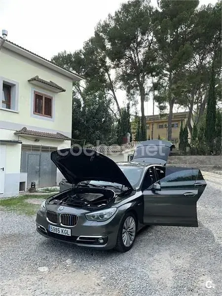Usado BMW 530 Gran Turismo 258 CV (189 kW) 2014 Gris / plata Berlina