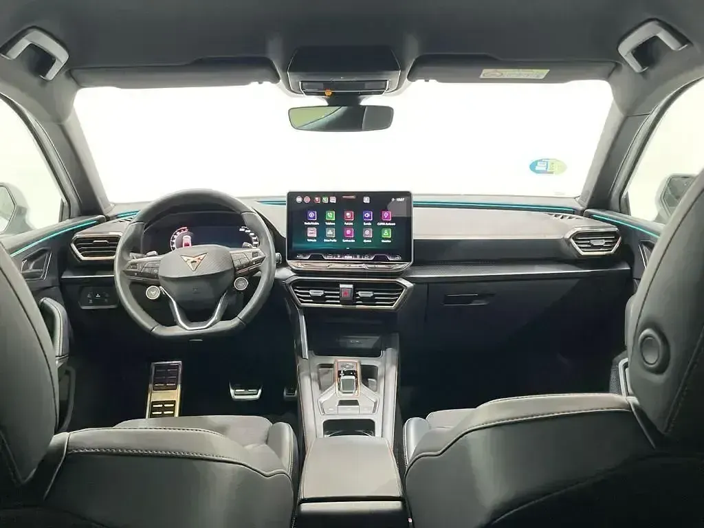 Usado Cupra Leon 150 CV (110 kW) 2025 Blanco Berlina