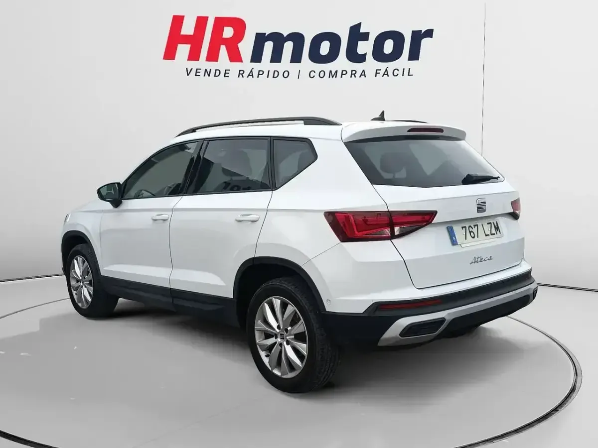 Usado Seat Ateca Style 150 CV (110 kW) 2022 Blanco SUV