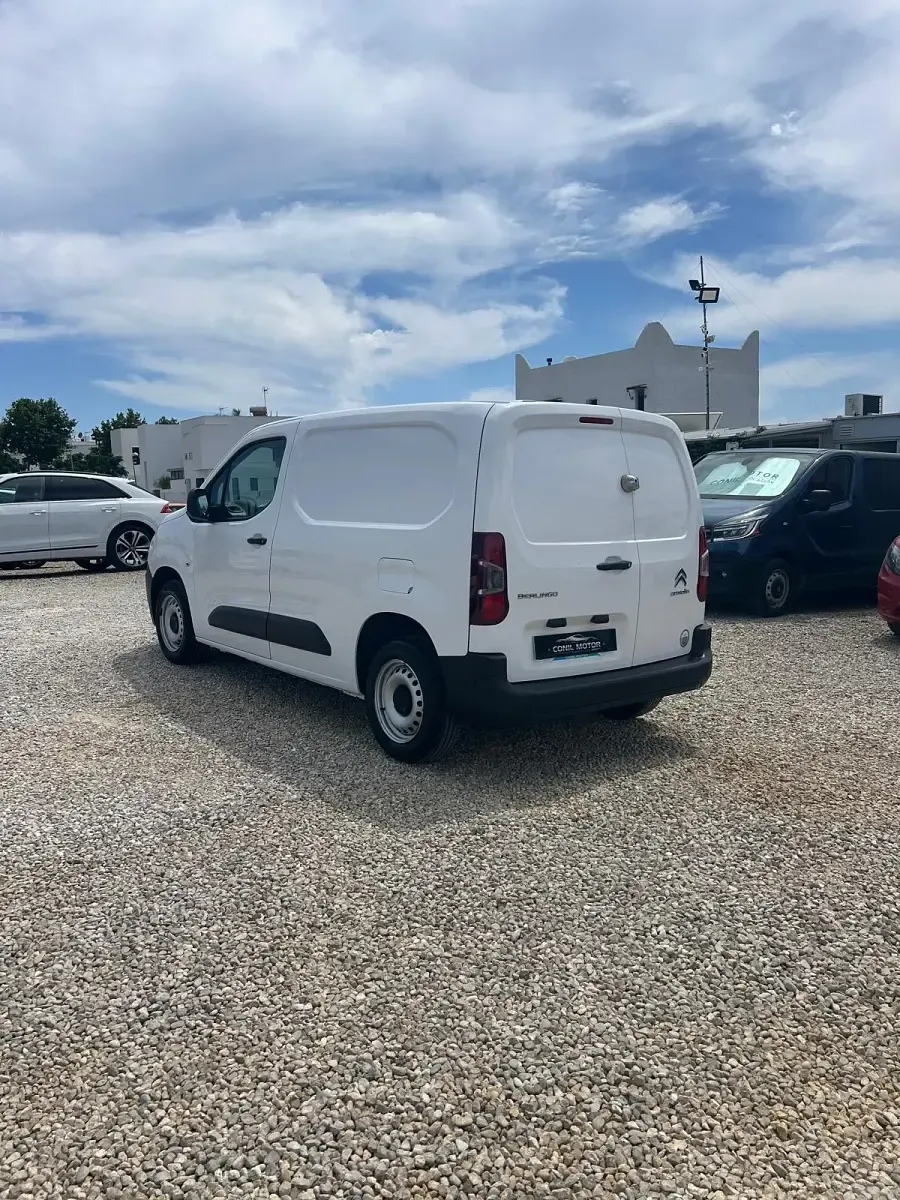 Usado Citroën Berlingo 75 CV (55 kW) 2019 Blanco Monovolumen
