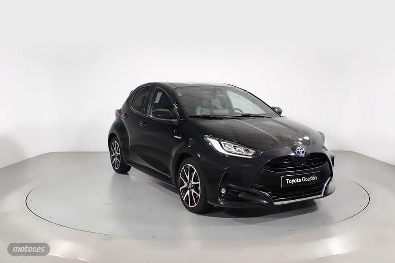 Negro Usado 2021 Toyota Yaris Style Berlina | 19.800 € (Precio justo) - Imagen 1/4