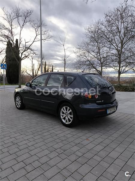 Usado Mazda 3 Active 109 CV (80 kW) 2007 Gris / plata Berlina