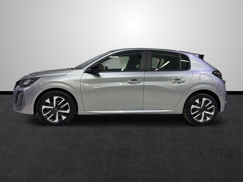 Usado Peugeot 208 Allure 102 CV (75 kW) 2024 Blanco Utilitario