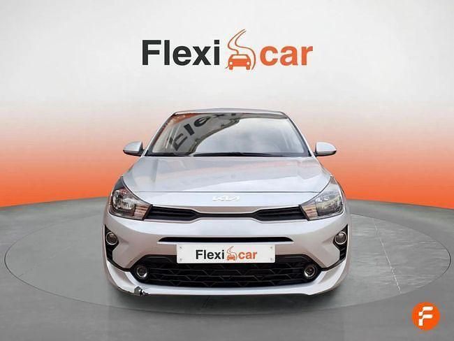 Usado Kia Rio 84 CV (61 kW) 2022 Blanco Berlina