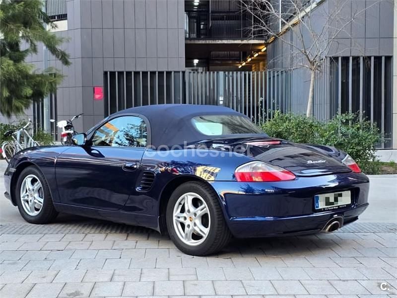 Käytetty Porsche Boxster 228 HP (167 kW) 2004 Sininen Avoauto