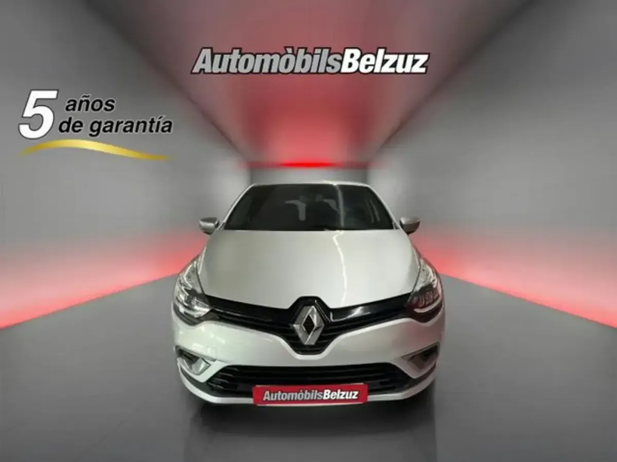Usado Renault Clio Zen 90 CV (66 kW) 2019 Gris Utilitario