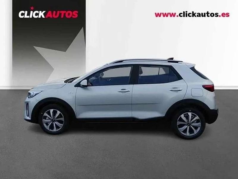 Usado Kia Stonic Active 101 CV (74 kW) 2025 Plateado SUV