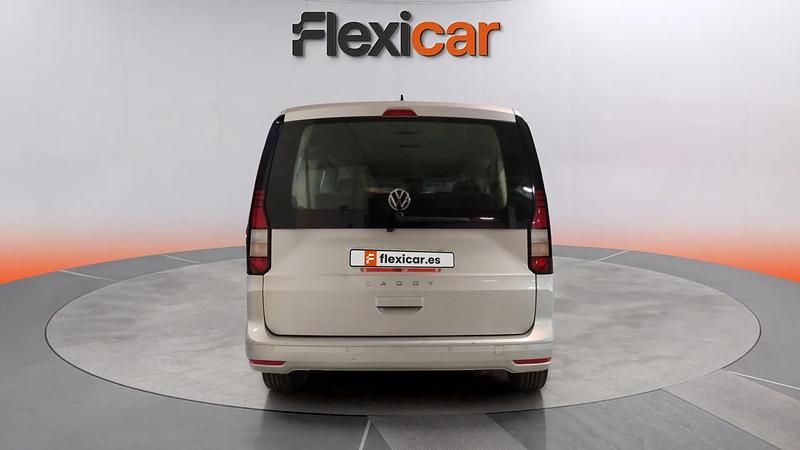 Usado VW Caddy Maxi 122 CV (89 kW) 2024 Gris Monovolumen