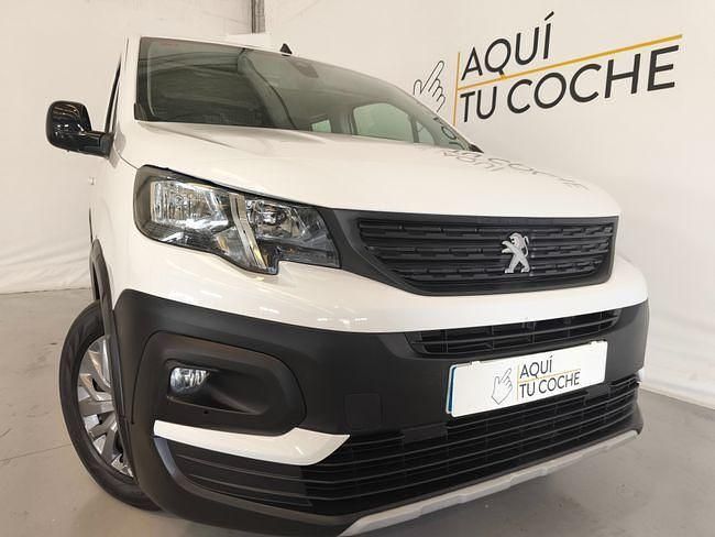 Usado Peugeot Rifter Active 100 CV (73 kW) 2023 Blanco Monovolumen