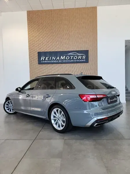 Usado Audi A4 Advanced Plus 163 CV (119 kW) 2020 Gris / plata Familiar