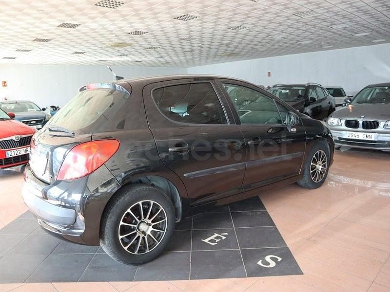 Usado Peugeot 207 75 CV (55 kW) 2009 Negro Berlina