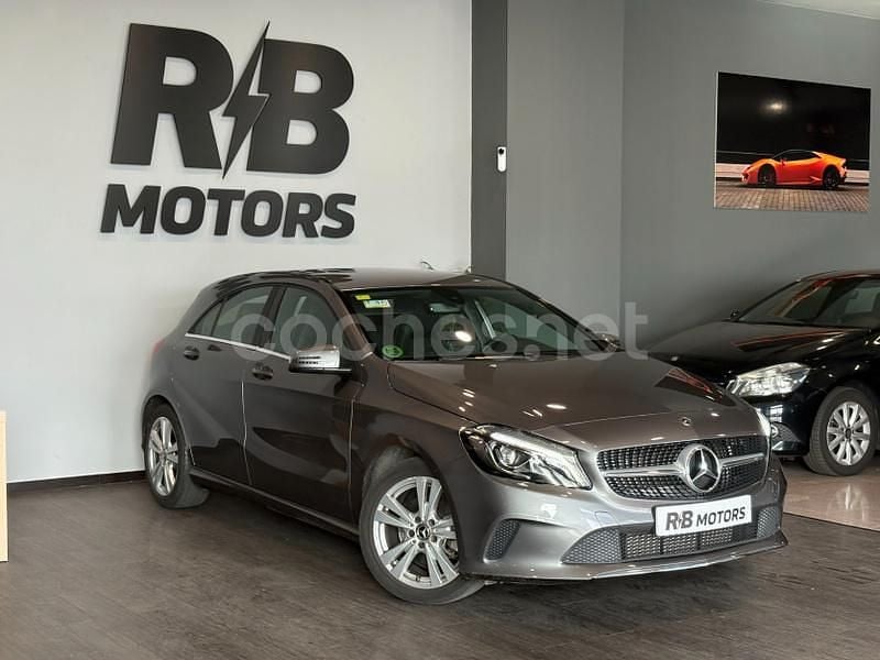 Gris / plata Usado 2018 Mercedes A180 Berlina | 19.490 € (Super precio) - Imagen 1/4