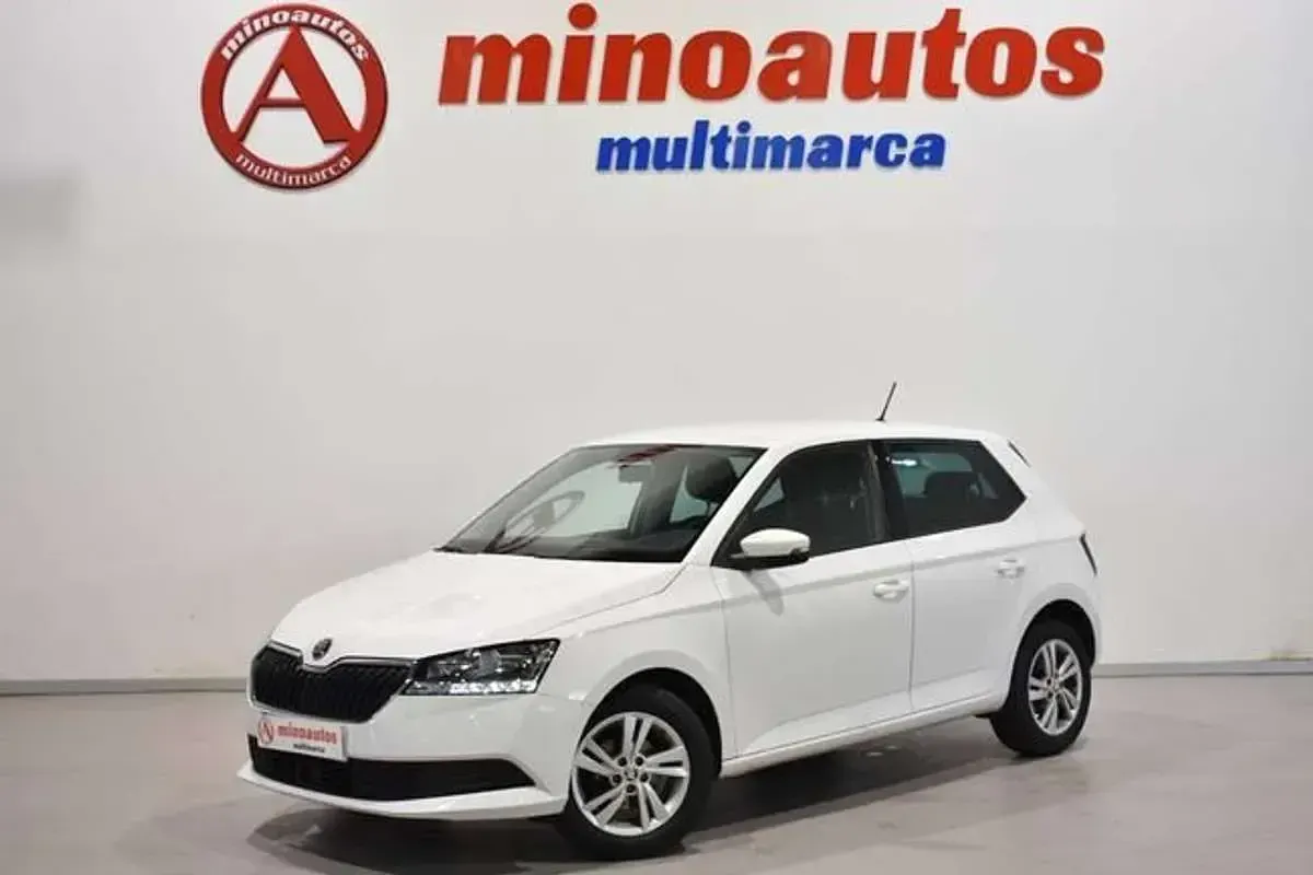 Usado Skoda Fabia Ambition 95 CV (69 kW) 2021 Blanco Utilitario