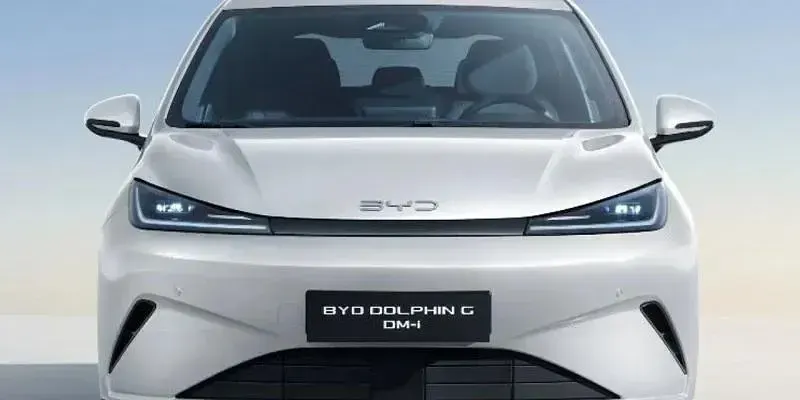 Nuevo BYD Dolphin Active 128 kW (175 CV) 2026 Blanco Utilitario