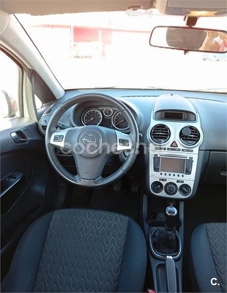 Usado Opel Corsa Selective 100 CV (73 kW) 2014 Gris / plata Utilitario