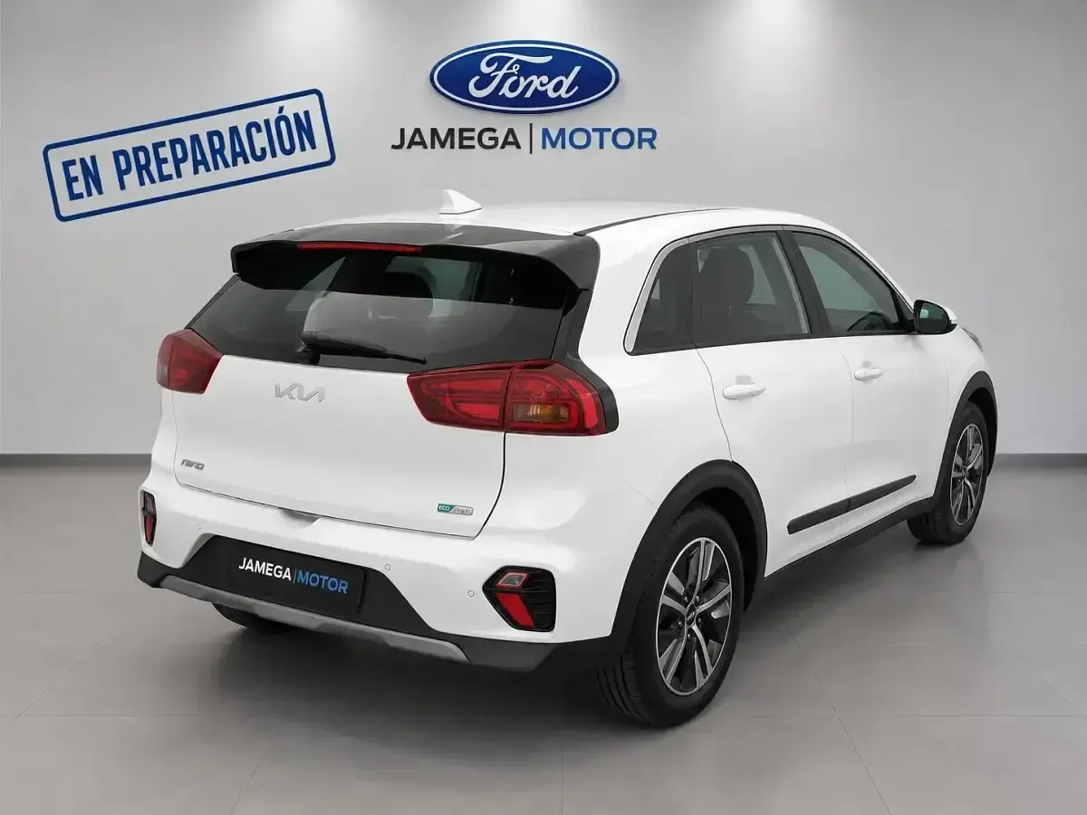 Usado Kia Niro Plus 141 CV (103 kW) 2022 Blanco SUV