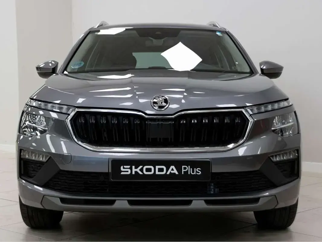 Usado Skoda Kamiq Selection 116 CV (85 kW) 2025 Gris SUV