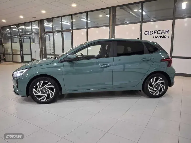 Nuevo Hyundai i20 2025 Verde Utilitario