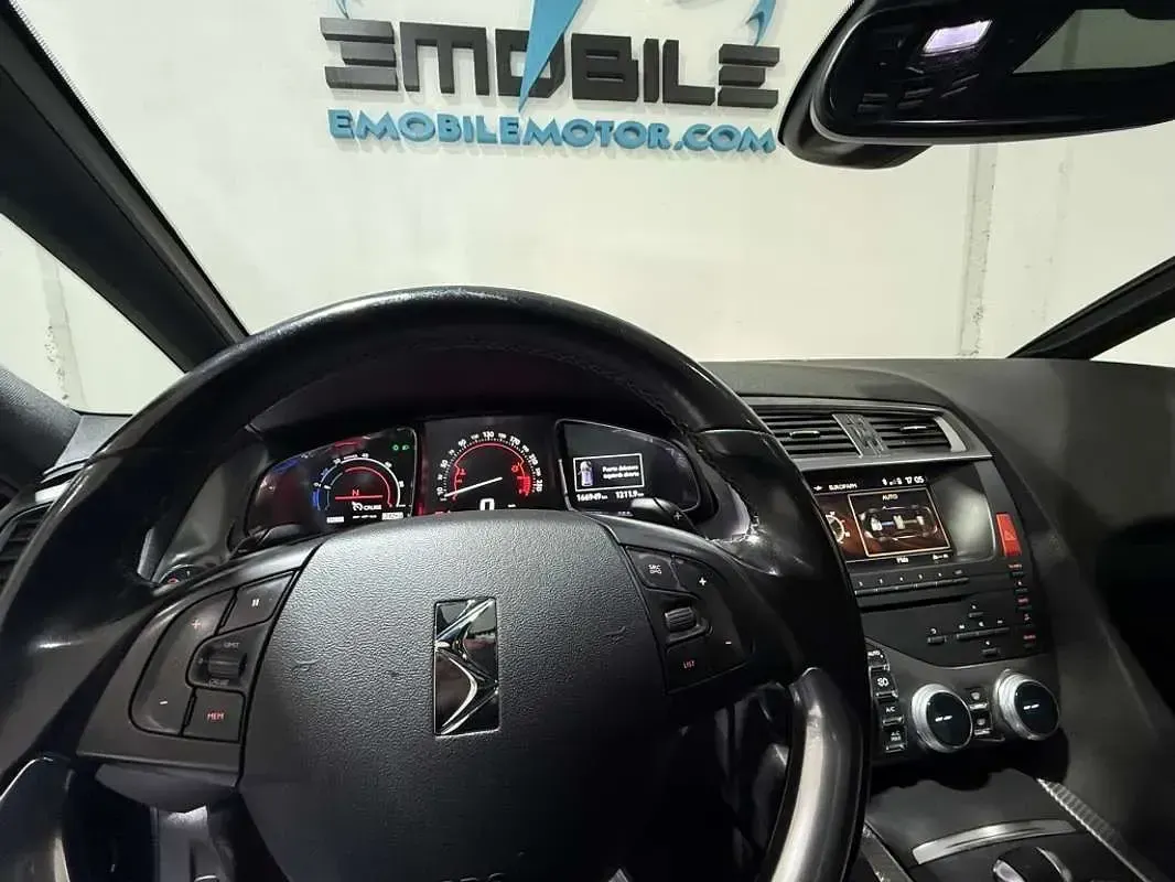 Usado Citroën DS5 200 CV (147 kW) 2012 Gris Utilitario