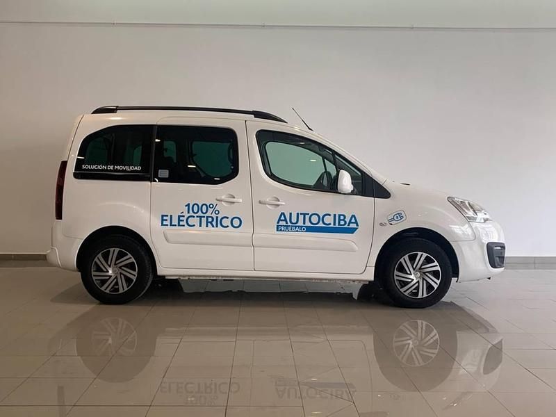 Usado Citroën Berlingo Feel 49 kW (67 CV) 2020 Blanco Monovolumen