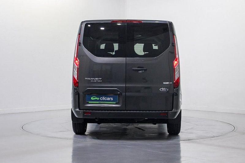 Usado Ford Tourneo Active 150 CV (110 kW) 2022 Gris / plata Monovolumen