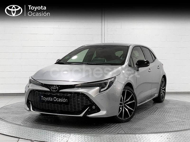 Usado Toyota Corolla 140 CV (102 kW) 2024 Gris / plata Berlina