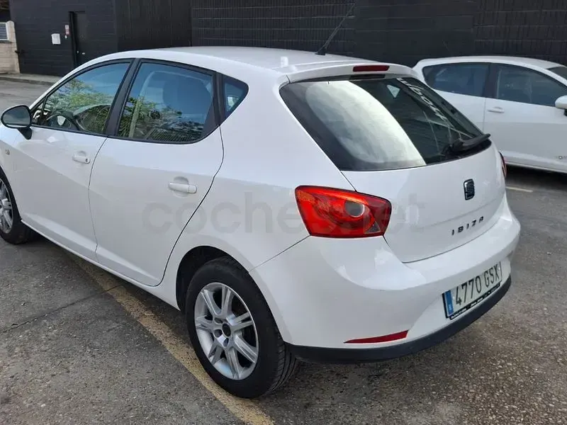 Usado Seat Ibiza Style 85 CV (62 kW) 2009 Blanco Berlina