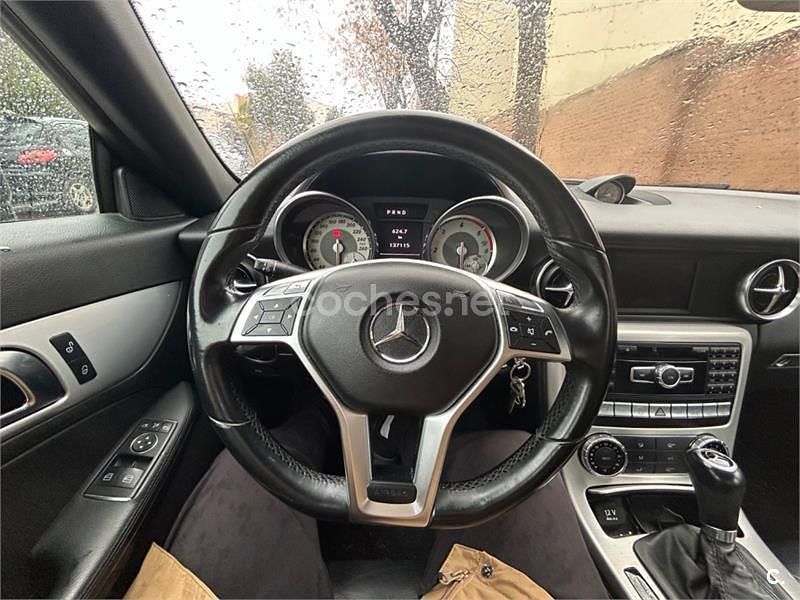 Usado Mercedes SLK250 204 CV (150 kW) 2012 Negro Descapotable