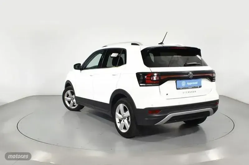 Usado VW T-Cross Sportline 110 CV (80 kW) 2021 Blanco SUV
