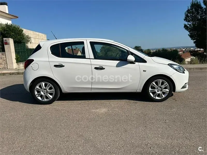 Usado Opel Corsa Selective 75 CV (55 kW) 2016 Blanco Utilitario