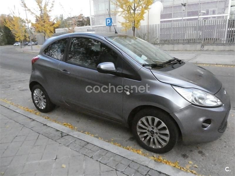 Usado Ford Ka Individual 69 CV (50 kW) 2010 Gris / plata Berlina